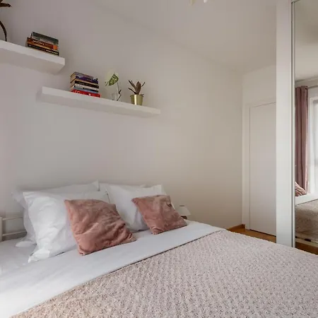 아파트 Dream House Aparment Free Parnikg 브로츠와프